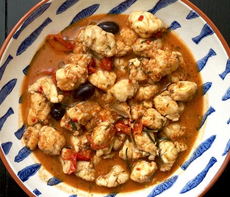 Monkfish Stew, Stew With Tomatoes, Italian Fish Stew, Monkfish Recipes, Best Olive Oil, Fish Stew, Fish Soup, Garlic Pasta, Black Olives