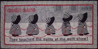 "Chain Gang" by Rosalie Gray at Quilts Kingston 2008 (poor Sunbonnet Sue!) Quilting Humor, Sewing Humor, Quilting Quotes, Chain Gang, The Quilt Show, Sunbonnet Sue, Quilt Show, Contemporary Quilts, Mini Quilts