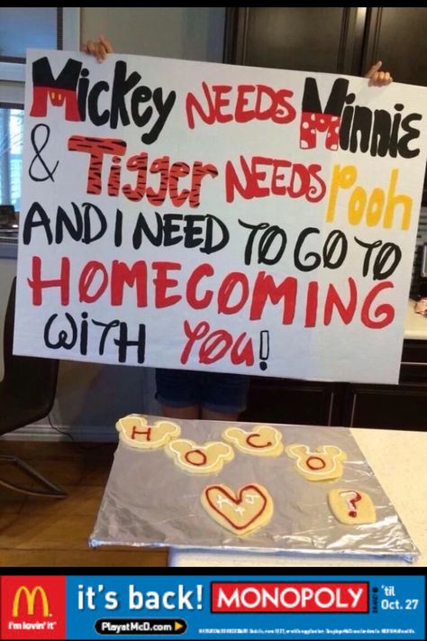 Cute way to ask someone to homecoming Guys Prom, Prom Invites, Cute Promposals, Country Prom, Promposal Ideas, Funny Prom, Disney Prom, Prom Proposals, Cute Homecoming Proposals