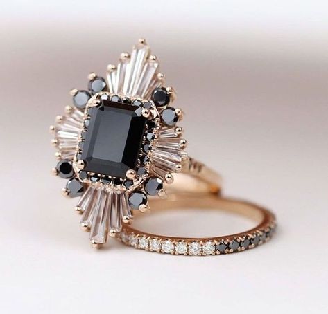 black emeralds and baguette diamond Ring Heidi Gibson, Ring Set Engagement, Engagement Wedding Ring Set, Rings Sapphire, 2nd Chance, 3d Jewelry, Ring Rosegold, Diamond Ring Set, Moissanite Diamond Rings