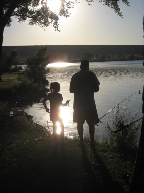 Father/daughter fishing at Lake Ogallala, Nebraska (Two of my fave things, fishing with my daddy and NE.. sigh) Father Asthetic Pics, Father's Daughter Aesthetic, Father Daughter Aesthetic Pictures, Family Fishing Photoshoot, Father Aesthetic Daughter, Daughter And Father Aesthetic, Dad Daughter Aesthetic, Daddy And Daughter Photo Shoot, Father Carrying Daughter