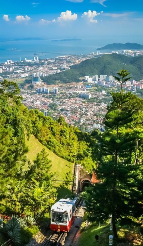 Penang Tourist Map, Malaysia Beautiful Places, Travel To Malaysia, Korean Presentation, Penang Aesthetic, Penang Photography, View Malaysia, Malaysia View, Funicular Railway