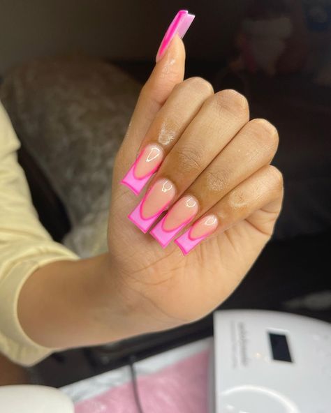 Pink Outline French Nails, Pink French Tip With Outline, Barbie Pink Acrylic Nails French Tip, Pink French Tip With Flowers, Pink On Pink French Nails, French Tip Nails Pink, Pink French Tip, Neon Pink Nails, Tapered Square Nails