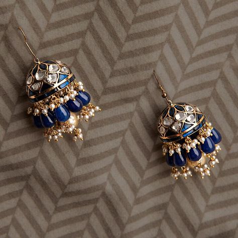 EARRING Gold Jumkas, Small Jhumka, Indian Jhumka, Bridal Jewellery Earrings, Indian Jewelry Earrings, Indian Bridal Jewelry Sets, Polki Earrings, Antique Jewellery Designs, Fancy Jewellery Designs