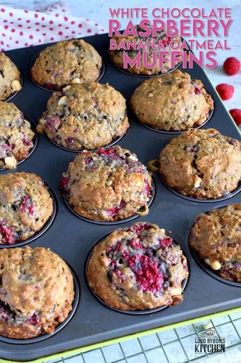 Raspberry Banana Muffins, Raspberry Oatmeal Muffins, Muffins Oatmeal, Chocolate Chips Recipe, White Chocolate Banana, Raspberry And White Chocolate Muffins, Raspberry Muffin Recipes, Raspberry Banana, White Chocolate Muffins