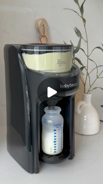 Jodie Smith on Instagram: "• B a b y  B r e z z a •

AD | My most recommended baby product so far! The Baby Brezza Formula Advanced Pro has made life with a newborn so much easier. 🙌🏽 @babybrezza_uk 

🔗 Link to buy is saved in my Amazon highlights 🔗 

No more waiting for bottles to cool down or for milk to warm up. You simply press a button and the bottle is ready, at the perfect temperature in seconds = a game changer, especially during the night! 😅👏🏽

The Baby Brezza formula prep machine also works with virtually all formulas and bottles. 😬

Ad in partnership with @cheeky_rascals & @bumppr 
•
•
•
#babybrezza #formulaprepmachine #baby #newborn #bumppr #fyp #foryou #foryoupage #newbornmusthaves #musthaves #home #house" Jodie Smith, Baby Brezza Formula Pro, New Born Must Haves, Life With A Newborn, Baby Brezza, Formula Feeding, Dreadlock Styles, Future Apartment Decor, Baby Smiles