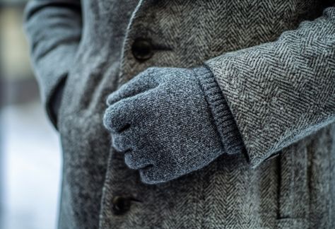 Real Men Real Style | Men's Style, Grooming, Lifestyle & Career Best Winter Gloves, Cold Weather Style, How To Approach Women, Real Men Real Style, Mens Winter Gloves, Wool Gloves, Fall Hats, Coat Pocket, Cold Weather Fashion