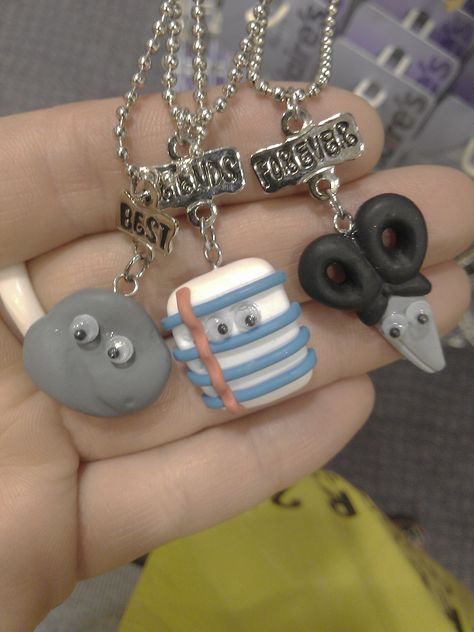 perfect for the three best friends Three Best Friends Necklace, Bff Jewelry For 3 Best Friend Bracelets, Bff Bracelets For 3 Bffs, 3 Best Friends, Bff Jewelry, Diy Birthday Gifts For Friends, Three Best Friends, Best Friend Bracelets, Kawaii Pens