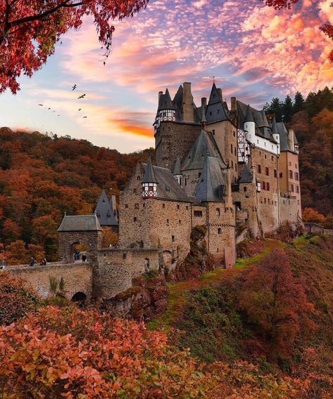 Germany | Travel community on Instagram: “✨Burg Eltz (Eltz Castle) looks like something from a fairytale. This incredible German castle is hidden in deep woods✨ ◽ 📷Perfect post by…” Eltz Castle, Castles To Visit, Castle Mansion, Castle Aesthetic, Chateau France, Beautiful Castles, Beautiful Architecture, Germany Travel, Places Around The World