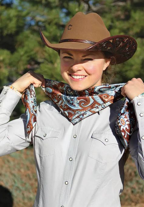 Ring-Ready Ranch Knot - Horse&Rider Outfit Bandana, Ranch Fashion, Western Dressage, Western Scarf, Bandana Outfit, Western Show Clothes, Ranch Riding, Tie Bandana, Baby Clothes Country