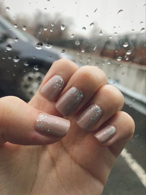 Half Sparkle Nails, Nutrel Gel Nails, Tan Sparkle Nails, Nails With Sparkles Accent, Beige Sparkle Nails, Short Sparkle Nails, Neutral Sparkle Nails, Sparkly Short Nails, Sparkly Nails Short