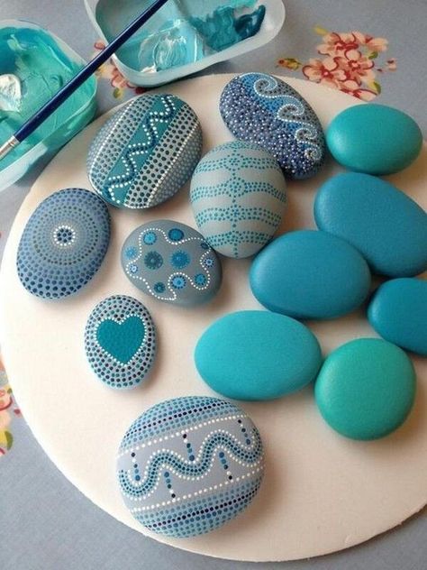 Decorative Pebbles, Diy Rock Art, Stone Art Painting, Painted Rocks Craft, Painted Rocks Diy, Rock Painting Designs, Stone Crafts, Rock Ideas, Pebble Painting