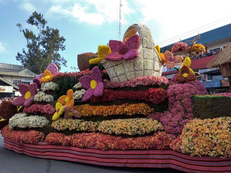 Baguio Blooms Forward at the 24th Panagbenga Festival | Philippine Tatler Panagbenga Festival, Pinoy Fiesta, Atom Model, Blue Butterfly Tattoo, Noble People, Baguio City, Filipino Culture, Festivals Around The World, Baguio