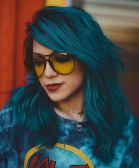 10 Mysterious Teal Blue Hair for Real Life Mermaid Teal Hair Color Ideas, Teal Hair Highlights, Highlights For Dark Hair, Teal Hair Dye, Dark Teal Hair, Teal Hair Color, Funky Hair Colors, Hair Dye Shades, Dyed Hair Care