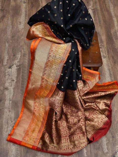 Indian Dress Up, Classic Saree, Banaras Sarees, Designer Sarees Wedding, Indian Sari Dress, Banarsi Saree, Traditional Silk Saree, Modern Saree, Border Saree