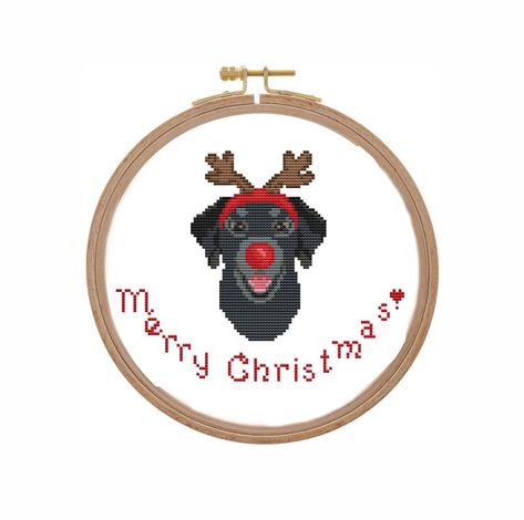 Lab Cross Stitch, Christmas Dog Cross Stitch, Cross Stitch Pattern Simple, Dog Cross Stitch Pattern, Textile Bags, Labrador Noir, Dog Cross Stitch, X Stitch, Beautiful Cross Stitch Pattern