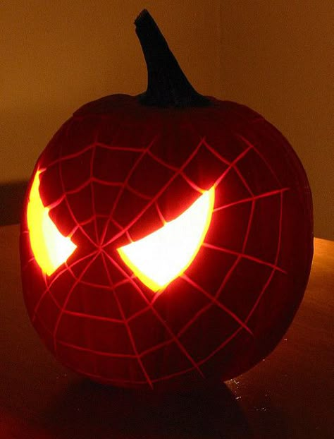 I know a little 3 year old who would flip out over this!  Spidey-O-Lantern | Flickr - Photo Sharing! Spiderman Pumpkin, Man Home Decor, Pumpkin Carved, Dekorasi Halloween, Halloween Decor Diy, Creative Pumpkin Carving, Amazing Pumpkin Carving, Pumpkin Carving Designs, Labu Halloween