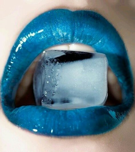 Blue ice Blue Lips, Nice Lips, Kissable Lips, Hot Lips, Blue Dream, Lip Art, Blue Makeup, Beautiful Lips, Feeling Blue