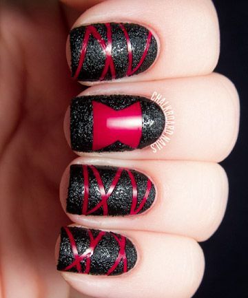 Black Widow Web Easy Halloween Nail Designs, Diy Halloween Nail Art, Frankenstein Nails, Nail Ideas Simple, Triangle Nail Art, Marvel Nails, Easy Halloween Nails Design, Nail Designs For Beginners, Diy Nails Easy