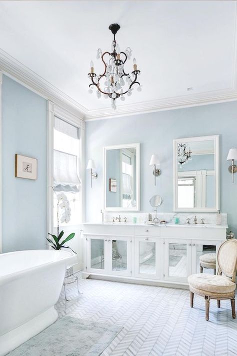 7 Splendid light blue interiors that prove this is the new IT color Makeover Kamar Mandi, Light Blue Bathroom, Blue Bathrooms Designs, Pale Blue Walls, Herringbone Tile Floors, White Bathroom Designs, Bad Inspiration, Decor Baie, Bathroom Color