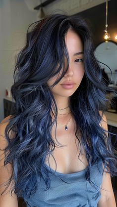 Types Of Hair Color, Blue Black Hair, Dark Blue Hair, 2023 Hair, Natural Gray Hair, Blue Highlights, Hair 2024, Trendy Hair Color, Hair Color Highlights