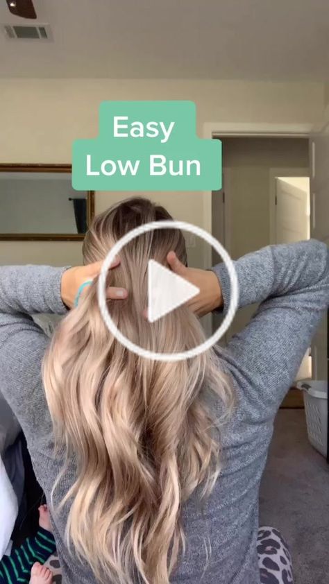 Low Bun Hairstyles Tutorial, Easy Low Bun, Low Messy Buns, Easy Bun Hairstyles For Long Hair, Bridesmaid Hair Medium Length, Bridesmaid Hair Long, Hairstyles Homecoming, Low Bun Hairstyles, Easy Bun Hairstyles