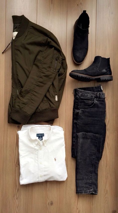 Jeans Outfit Men, Mens Casual Outfits Summer, Black Jeans Men, Men Fashion Casual Shirts, Hipster Man, Mens Casual Dress Outfits, Men Stylish Dress, Clothes And Shoes, Outfit Grid