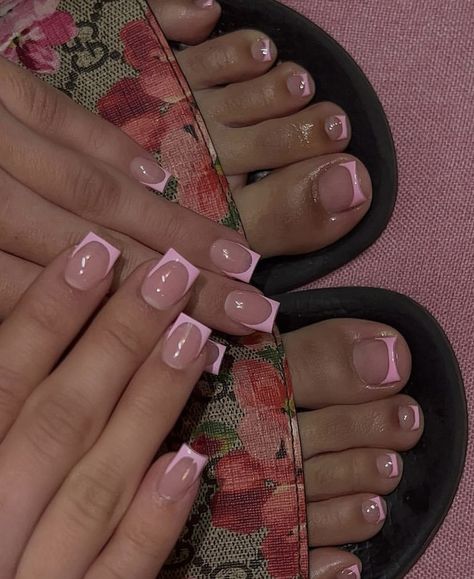 Birth Nails, Classy Summer Nails, Christmas Nails Short, Pink French Nails, Fast Nail, Acrylic Toes, Acrylic Toe Nails, Airbrush Nails, Cute Toe Nails