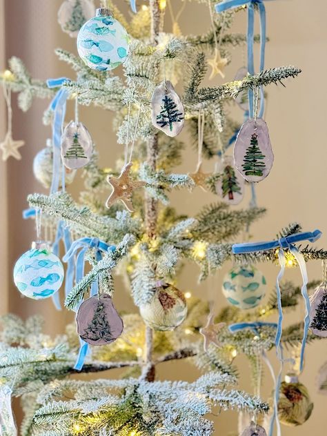 Beach Christmas Tree Ideas for a Coastal Holiday Beach Christmas Tree, Theme Christmas Tree, 100 Year Old Home, Beach Christmas Trees, Mint Tone, Coastal Color Palette, Beach Grass, Home Making, Window Candles