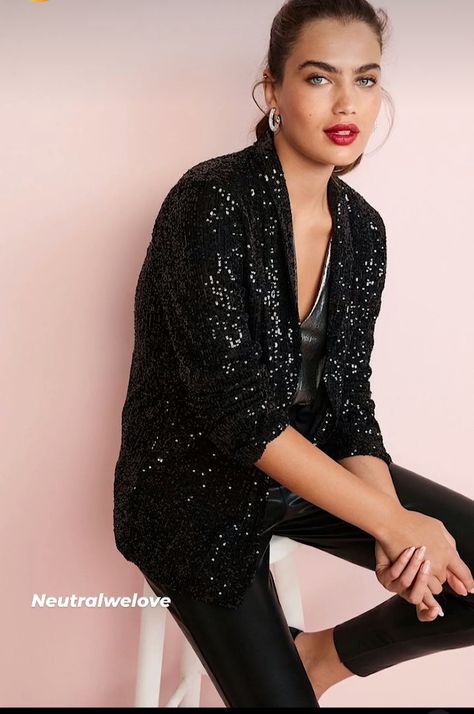 Black Sequin Jacket Outfit, Black Sequin Blazer Outfit, Sequin Jacket Outfit, Sequin Blazer Outfit, Black Sequin Jacket, Trendy Christmas Outfits, Sequin Blazer, Razzle Dazzle, Sequin Jacket