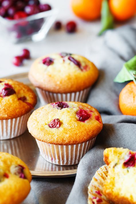 Tangerine cranberry muffins with fresh cranberries and tangerines in the background. Tangerine Recipes, Low Carb Snacks List, Low Carb Thanksgiving, Cranberry Recipes Muffins, Pecan Muffins, Cranberry Muffins, Filled Muffins, Muffin Tin Recipes, Family Feast