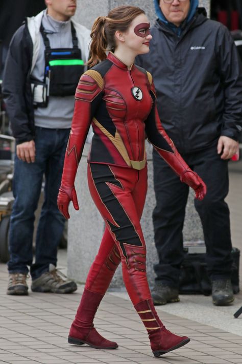 Jesse Quick from CWs The Flash The Flash Cosplay, Violette Beane, Female Speedster, Jesse Quick, Violett Beane, Flash Cosplay, Lady Sybil, Flash Costume, The Flash Grant Gustin