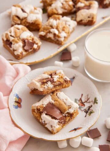 S Mores Bars, Homemade Graham Cracker Crust, Graham Cracker Cookies, Raspberry Bars, Preppy Kitchen, Chicken Crockpot, Marshmallow Creme, S'mores Bar, Marshmallow Fluff