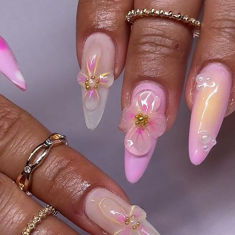 Ali the Nail Artist 🪷 on Instagram: "I think spring sets are my new favorite thing 🌸💛  • Inspo: @baddiebabenails_   •  •  •  • #nails #nailtech #nailsart #nailart #nailartist #acrylicnails #naildesign #nailaddict #nailartjunkie #nailartaddict #prettynails #cutenails #3dnails #3dnailart #nailvideos #nailporn #nailsofinstagram #explore #nailinspiration #nailinspo #nailartdesign #naildesigns #trendingnails #nailtrends #airbrush #airbrushnails #airbrushnailart #chromenails #gelxnails #gelx" Spring Airbrush Nails, Knotless Hairstyle, Spring Sets, Lily Nails, Pink Summer Nails, Think Spring, Airbrush Nails, Fantasy Nails, Summery Nails