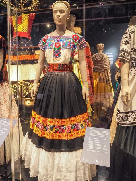 Inside the Frida Kahlo exhibition at the V&A Frida Khalo Outfit, Frida Self Portrait, Traditional Mexican Clothing, Frida Kahlo Dress, Mexican Traditional Clothing, Freida Kahlo, Frida Kahlo Portraits, Frida Kahlo Style, Traditional Mexican Dress