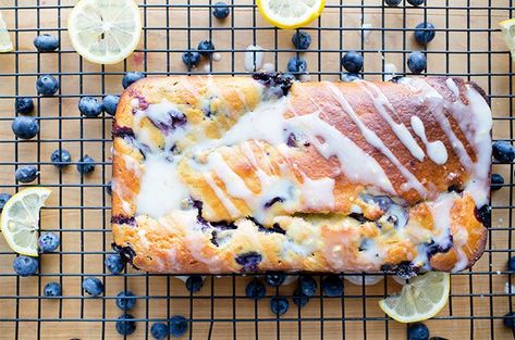 My healthy Healthy Lemon Blueberry Loaf is a rich, tender loaf cake made with Greek yogurt, lemon, and fresh blueberries. Yummy! #loafcake #lemon #blueberry Blueberry Loaf Cakes, Lemon Blueberry Loaf, Low Fat Desserts, Blueberry Loaf, Weight Watchers Recipes, Lemon Yogurt, Yogurt Cake, Low Carb Baking, Special Desserts