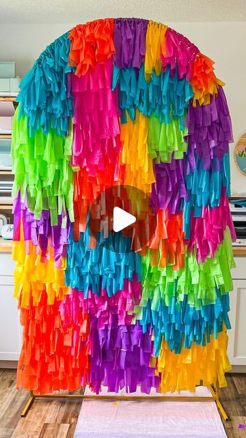 Fiesta Arch Backdrop, Taco Party Backdrop, Fringe Arch Backdrop, Fiesta Fringe Backdrop, Diy Mexican Fiesta Decorations, Fringe Diy Backdrop, First Fiesta Balloon Arch, Backdrop Arch Ideas, Fiesta Balloon Backdrop