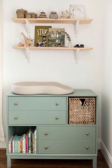 Baby Zimmer Ikea, Baby Changing Table Dresser, Diy Changing Table, Ikea Dresser Hack, Ikea Nursery, Changing Tables, Ikea Dresser, Baby Changing Table, Colorful Kids Room