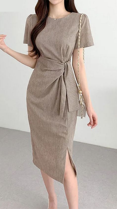 Iris Fashion, Sundress Summer, Office Dresses For Women, Hacks Clothes, Working Women, Elegant Midi Dresses, Midi Dress Style, Casual Party Dresses, Elegant Party Dresses