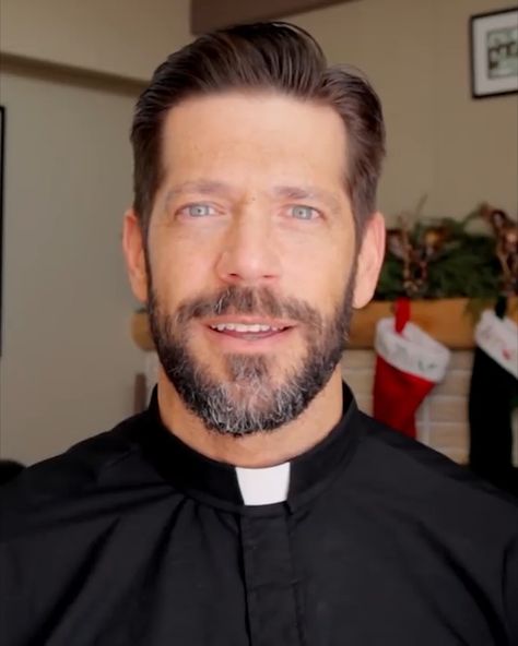 Father Mike Schmitz, Nice List, Christmas Jesus, Bible Study, Bible, Jesus, Christmas, Quick Saves