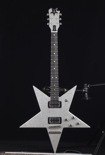 Custom star guitar www.firstact.com made for the lead guitarist of Depeche mode Electro Guitar, Star Guitar, Hollywood Arts, Famous Guitars, Lead Guitar, Guitar Obsession, Peter Steele, Cool Electric Guitars, Paul Stanley