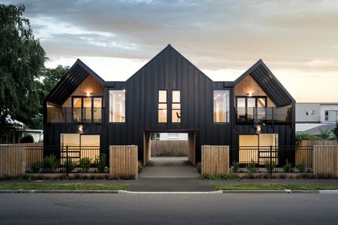 Hereford Flats / Young Architects | ArchDaily Shiplap Siding, Single Bedroom, Hereford, Timber Framing, Wall Cladding, Modern Exterior, Urban Planning, Apartment Design, House In The Woods