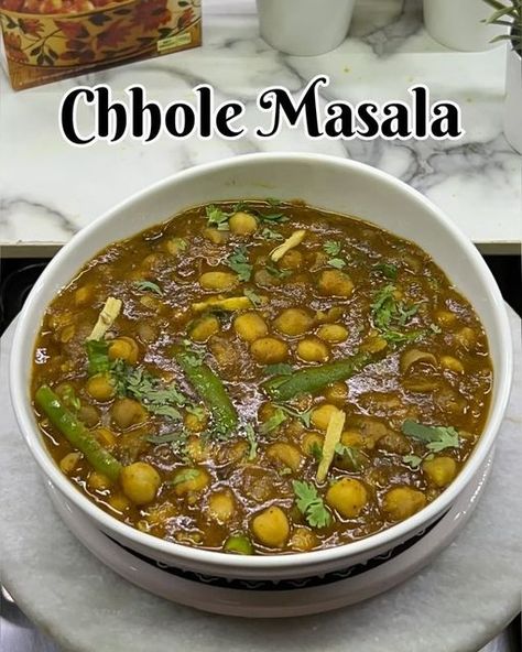 Garima Bhargava on Instagram: "No Onion Garlic Recipes   #aloogobhi #matarpaneer #cholle #dahiwalealoo #bharwabhindi #nooniongarlicrecipe #nooniongarlicrecipes #jainrecipe #jainrecipes #navratrispecial" Chhole Recipe, Kasoori Methi, Ragi Recipes, Garlic Recipe, Red Chilli Powder, Easy Rice Recipes, Indian Cooking Recipes, Tasty Recipes Videos, Spicy Snacks