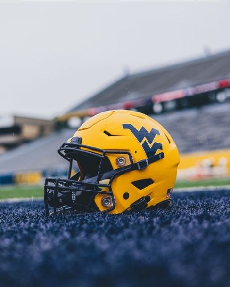 Wvu Aesthetic, Wvu Wallpaper, Wvu Mountaineers Aesthetic, Wvu Game Day, West Virginia University Aesthetic, West Virginia Football, West Virginia Mountaineers Football, Wvu Football, West Virginia Wesleyan College