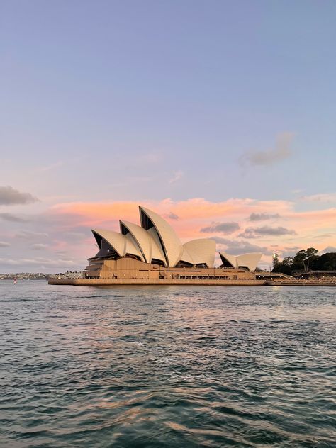 Opera House at Sunset #sydney #australia Sydney Aesthetic City, Sydney Opera House Aesthetic, Usyd Sydney, Sydney Aesthetic, Aus Travel, Sydney Sunset, Bali Backpacking, Australia Life, Usa Landmarks