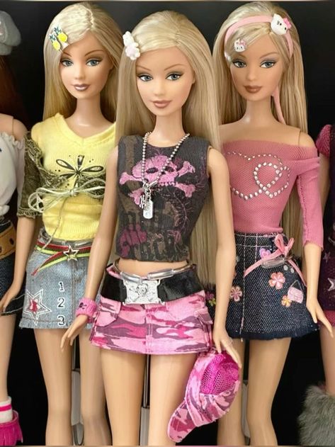 Barbie Doll Aesthetic, Red Bottoms Heels, Mtv Trl, Barbie Aesthetics, Nostalgic Movies, 2000s Pop Culture, Rosy Blush, Barbie Doll Fashion, 2000s Pop