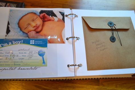 The Lazy Mom's Guide to a Baby Book - She has some good ideas, especially for someone like me who doesn't take the time for scrapbooking :) Baby Memory Book Diy, Diy Baby Keepsakes, Baby Book Scrapbook Ideas, Diy Baby Album Ideas, Diy Baby Book Ideas, Diy Baby Scrapbook, Baby Book Ideas Scrapbook, Scrapbook Ideas Baby, Baby Album Ideas