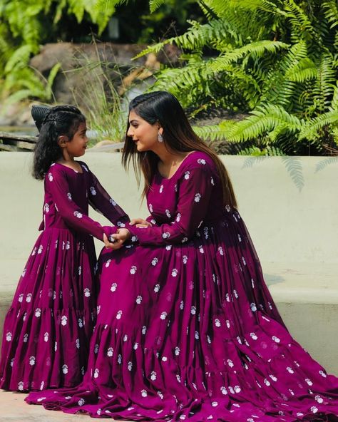 Mother Gown, Mom Daughter Matching Dresses, Mothers Gowns, Wine Colour, Mother Daughter Matching Outfits, Mother Daughter Dresses Matching, Traditional Gowns, Mom And Daughter Matching, Cotton Gowns