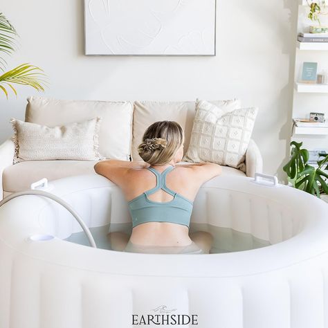 Birth Pool Set Up, Birth Aesthetic, Birthing Pool, Home Water Birth, Giving Birth Naturally, Birth Space, Birth Pool, White Pool, Portable Bathtub