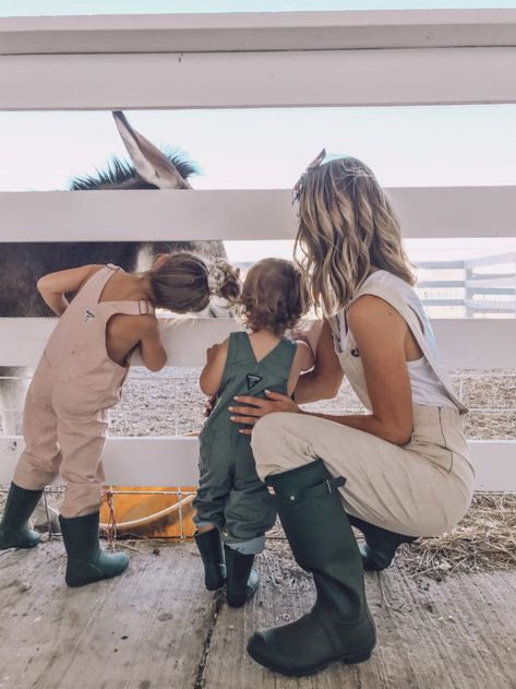 Life Goals Future, Cella Jane, Future Mommy, Moms Goals, Mommy Goals, Dream Family, Future Mom, Future Lifestyle, Mommy Life